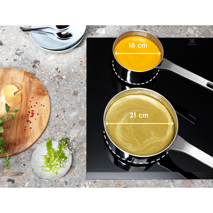 Indukční varná deska Electrolux EIS62443 - rozbalená